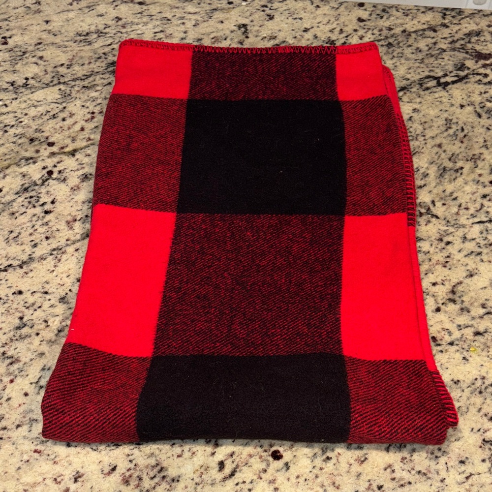 Buffalo Plaid Holiday Blanket 50” X 67”